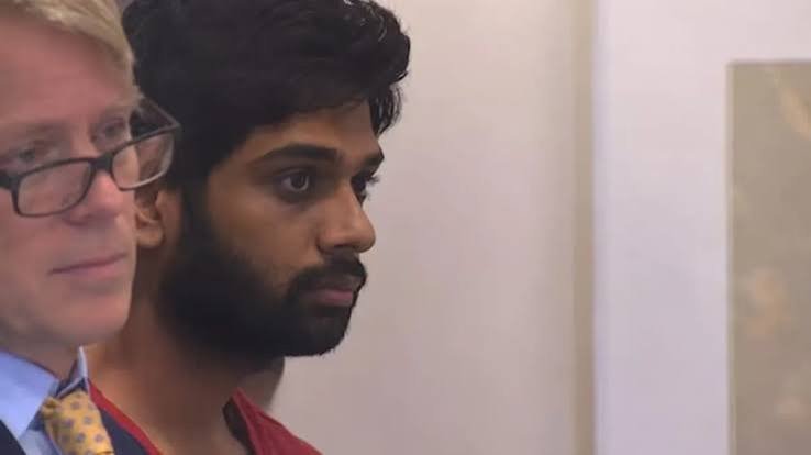 ஜூஸ் கசக்குது..ங்க.. வாட்ஸ்அப் மெசேஜ் அனுப்பிய மனைவி..மனைவியின் சடலத்தை போட்டோ பிடித்துக் காதலிக்கும்
