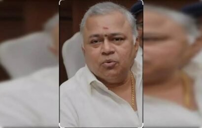 குஷ்புவுக்கு தேர்தலில் தேவைப்பட்டேன்..கல்யாணத்துக்கு இதனால் தான் போகல- ராதாரவி