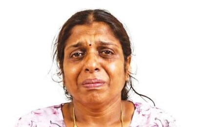 அட்ஜஸ்ட் செஞ்சுக்கிட்டா, உன்னோட படிப்புச் செலவை அவர் பார்த்துக்குவார். பள்ளி ஆசிரியைதஞ்சை திவ்யா”,