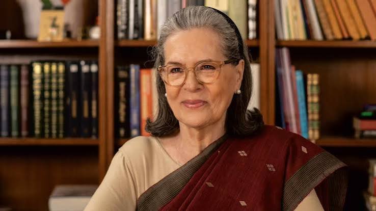 எனது வாழ்க்கையை பற்றி எழுதுவது எளிதாக இல்லை சோனியா