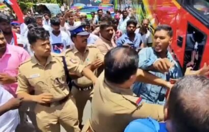 கன்னத்தில் பளார் விட்ட போலீஸ் இணையத்தில் தீயாய் பரவும் வீடியோ!