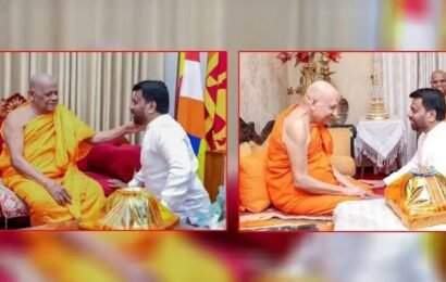 மகா சங்கத்தினரை சந்தித்து ஆசி பெற்ற ஜனாதிபதி!