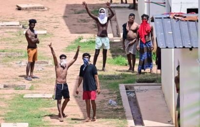 இலங்கை சிறைகளில் மோதல்; 3 கைதிகள் பலி: 26 பேர் காயம்
