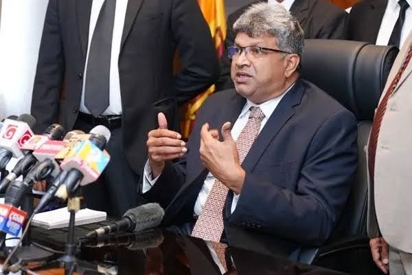 நீதி அமைச்சர்- யாழ்சிறைச்சாலைக்கு விஜயம் –