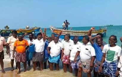 ராமேஸ்வரம் மீனவர்கள் காலவரையற்ற போராட்டம் இலங்கை சிறையிலுள்ள தமிழக மீனவர்கள்