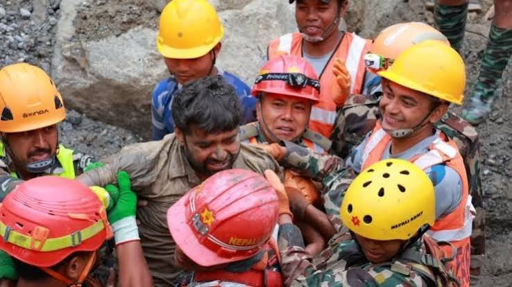 9 நாட்களுக்கு பின் நேபாள சுரங்கத்தில் இருந்து 2 பேர் உயிருடன் மீட்பு