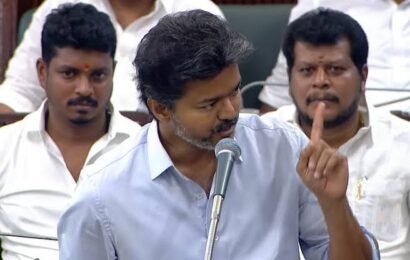 நான் பேசும் போது யாரும் ஓடக்கூடாது