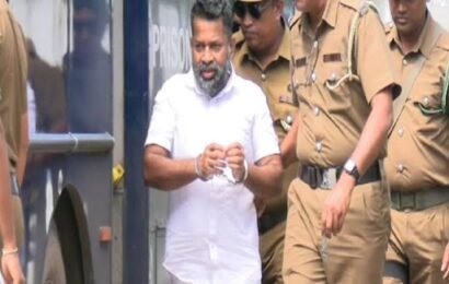 சிவநேசதுரை சந்திரகாந்தன் பிள்ளையான்க்கு நீதிமன்றம் பிறப்பித்த உத்தரவு…! சிவநேசதுரை சந்திரகாந்தன் பிள்ளையான்க்கு நீதிமன்றம் பிறப்பித்த உத்தரவு…!