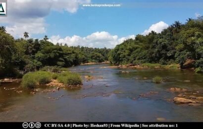 மா ஓயா ஆற்றில் குளித்து கொண்டிருந்த போதுநீரில் மூழ்கிய 3 இளம் பெண்கள் உட்பட 4 பேர் மாயம்