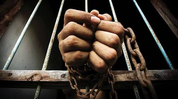 திருகோணமலையில் மனைவியை பாலியல் இலஞ்சம் கோரிய பொலிஸ் உயரதிகாரி