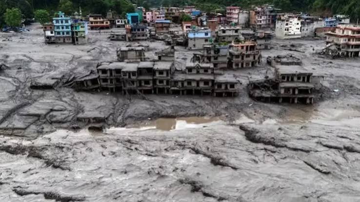 பலி எண்ணிக்கை 1,132 பேரை கடந்தது 4,962 பேர் குறித்து துப்பு கிடைக்கவில்லை சுரங்கங்களில் சிக்கிய 400 பேர் போராடும் ராணுவம் பலி எண்ணிக்கை 1,132 பேரை கடந்தது 4,962 பேர் குறித்து துப்பு கிடைக்கவில்லை சுரங்கங்களில் சிக்கிய 400 பேர் போராடும் ராணுவம்