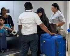 சிங்கப்பூரிலிருந்து நாடு திரும்பினார் ஷிரந்தி ராஜபக்ஷ!