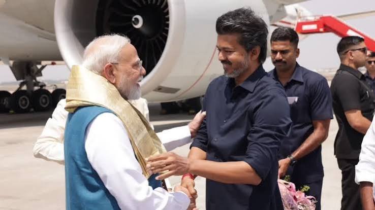 சென்னையில் வரவேற்றார் பிரதமர் மோடியை தமிழக முதலமைச்சர் விஜய்