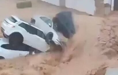 ஸ்பெயினில் கொடூர வெள்ளம் ..நதியாக மாறிய சாலை